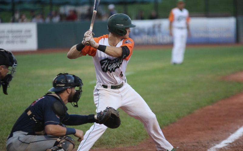 Diamond Hoppers Power Past Beavers, 70 USPBL