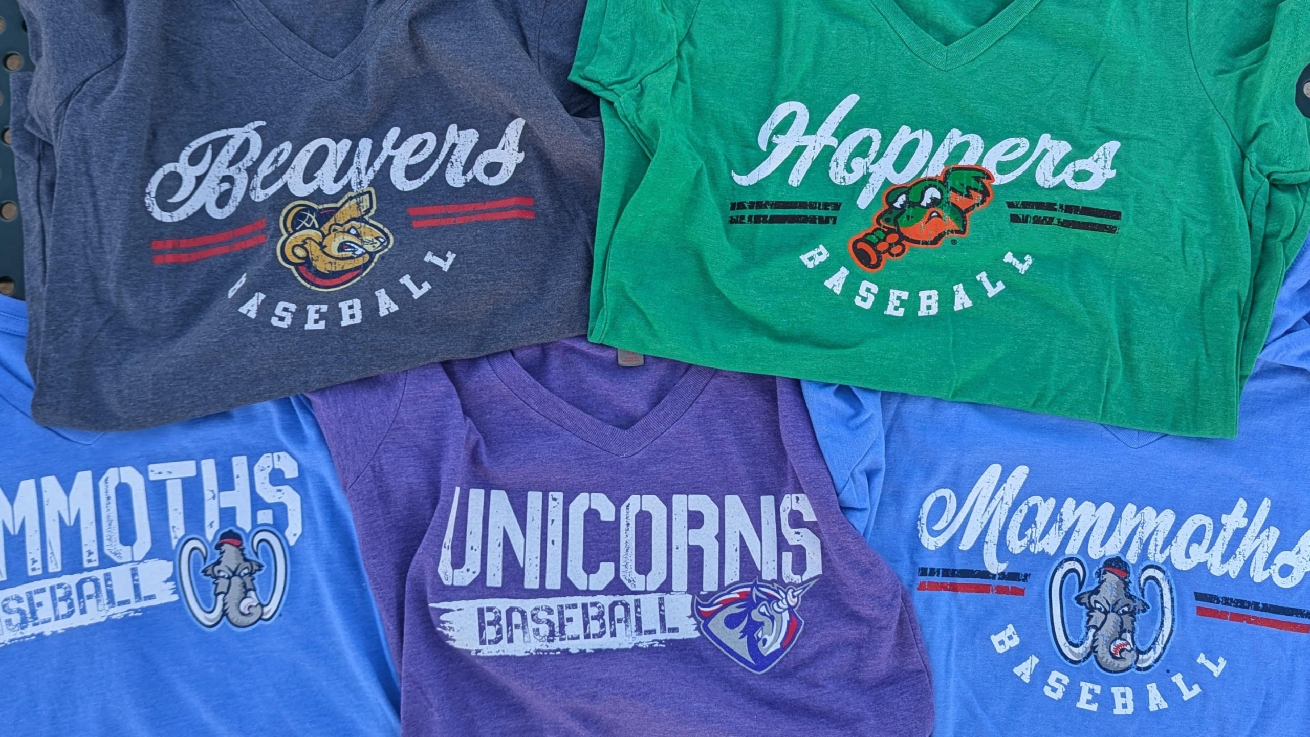 USPBL Womens Vnecks16x9 script stencil