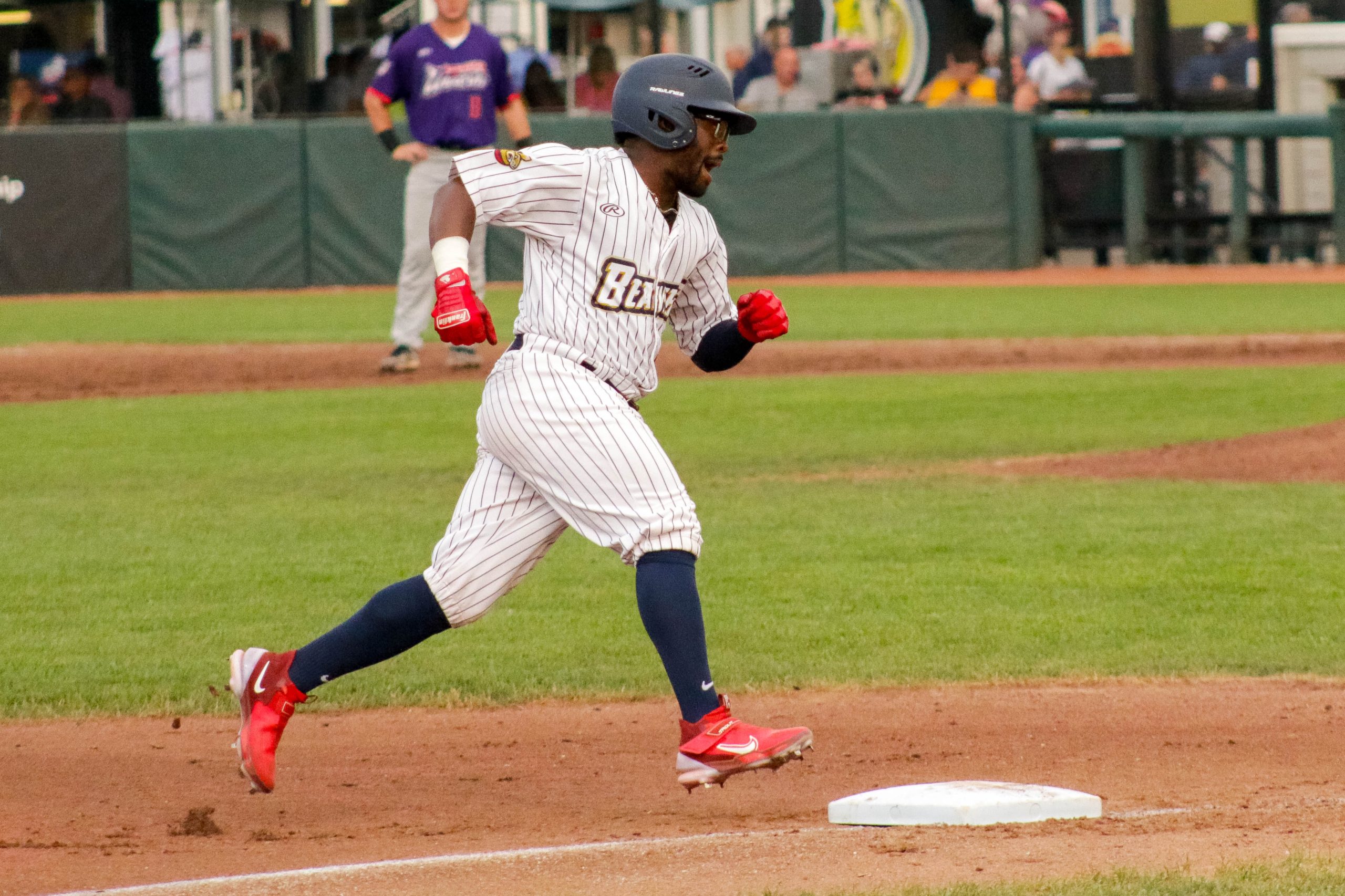 Hensley Pitches Unicorns Past Beavers, 7-5 - USPBL