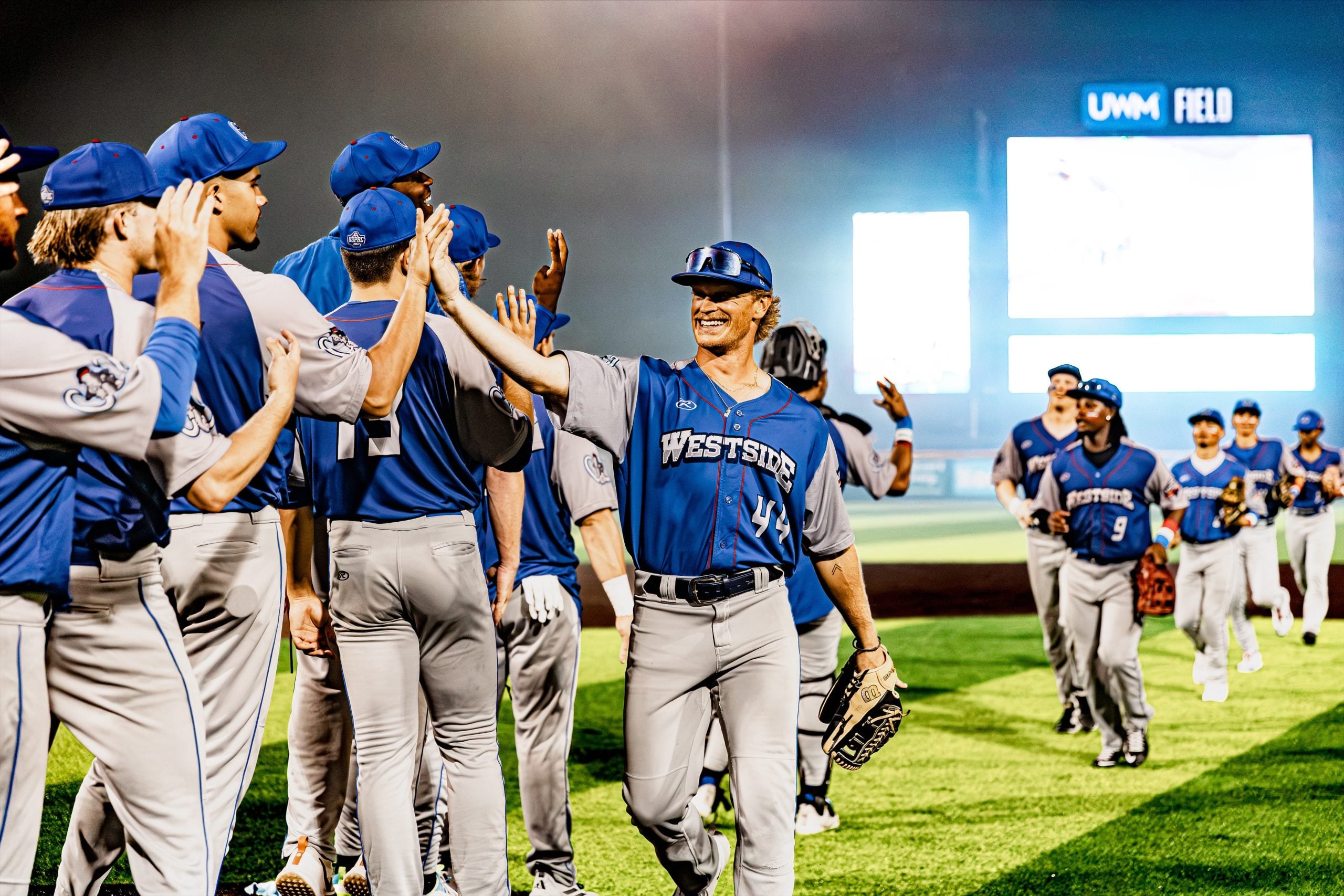 Mammoths Hold Off Hoppers in Independence Day Victory - USPBL powered by Mortgage Matchup